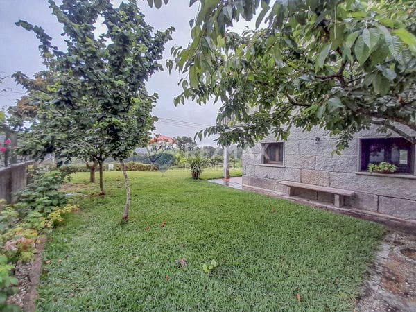 6 Zimmer Villa zu verkaufen in Ponteareas mit Garage - 280.000 € (Ref: 9727083)