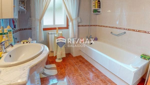 4 bedroom Finca/Country House for sale in Ponteareas with garage - € 270,000 (Ref: 9727084)