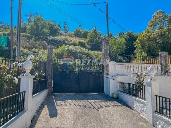 4 bedroom Finca/Country House for sale in Ponteareas with garage - € 270,000 (Ref: 9727084)