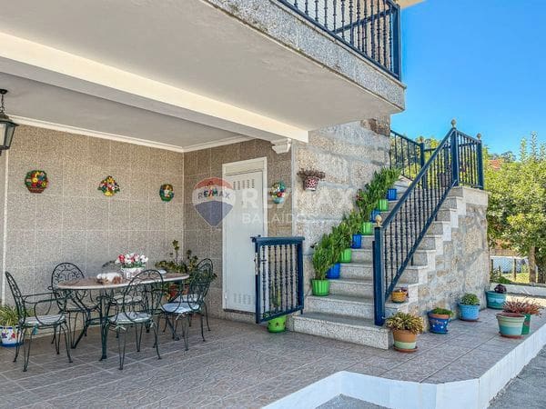 4 bedroom Finca/Country House for sale in Ponteareas with garage - € 270,000 (Ref: 9727084)