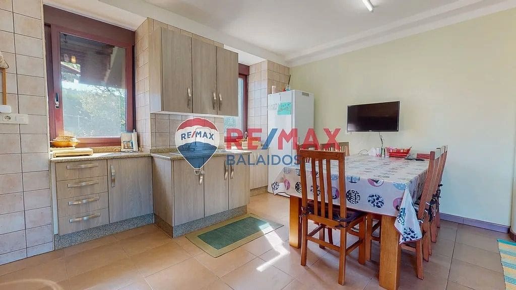 6 makuuhuone Paritalo myytävänä paikassa Salvaterra de Mino mukana uima-altaan 
autotalli - 280 000 € (Ref: 9727085)