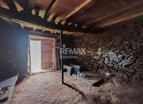 2 bedroom Finca/Country House for sale in Mos - € 114,500 (Ref: 9727089)