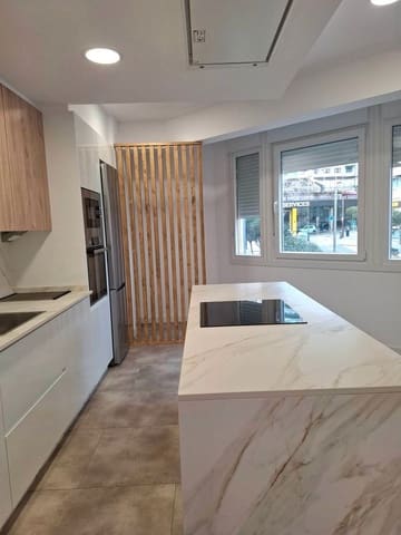 Piso de 3 habitaciones en Vigo en venta - 389.000 € (Ref: 9727523)