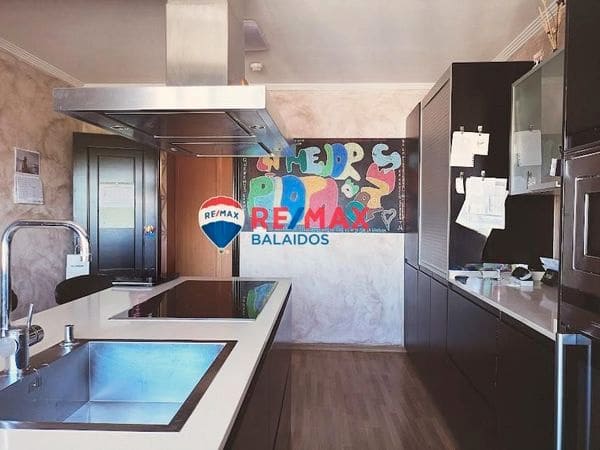 10 bedroom Hotel for sale in Moana with garage - € 580,000 (Ref: 9727525)