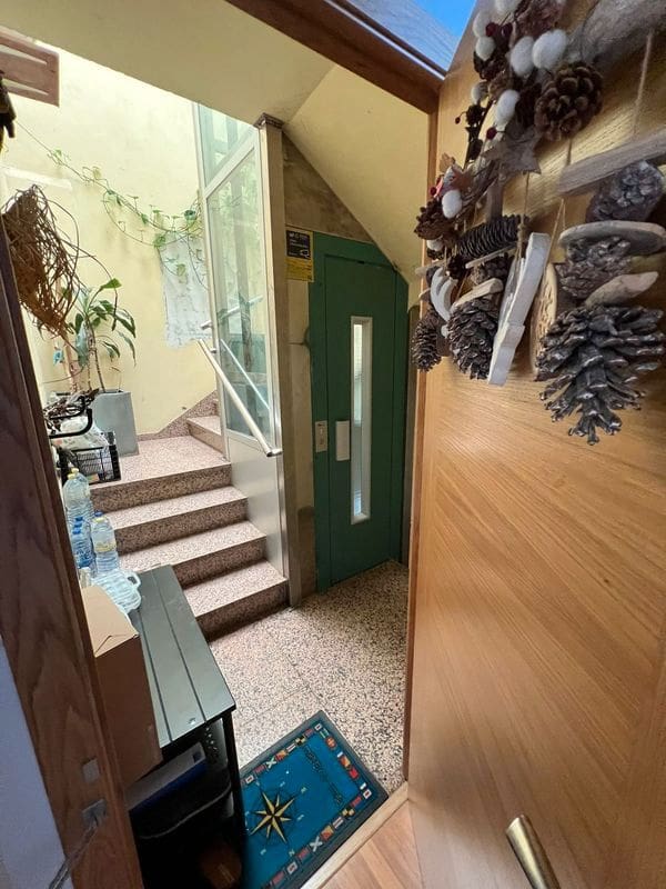 10 bedroom Hotel for sale in Moana with garage - € 580,000 (Ref: 9727525)