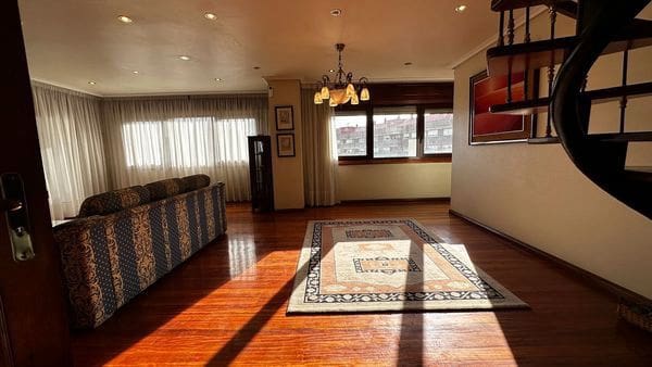 Piso de 3 habitaciones en Vigo en venta con garaje - 475.000 € (Ref: 9727657)