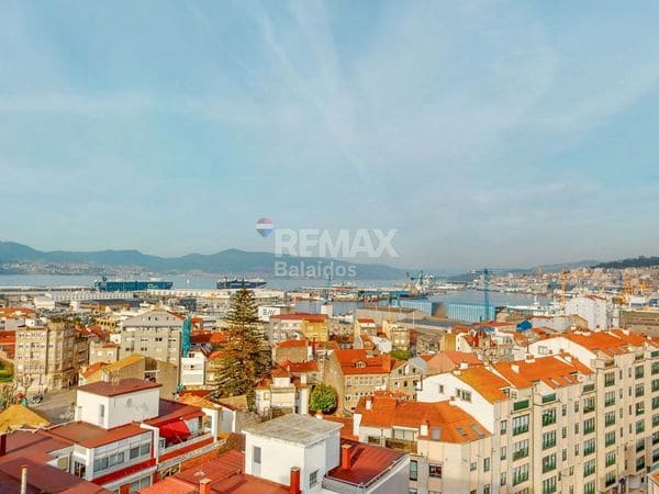 4 bedroom Flat for sale in Vigo - € 289,000 (Ref: 9730680)