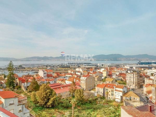 Piso de 4 habitaciones en Vigo en venta - 289.000 € (Ref: 9730680)