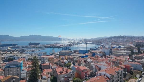 4 bedroom Flat for sale in Vigo - € 289,000 (Ref: 9730680)