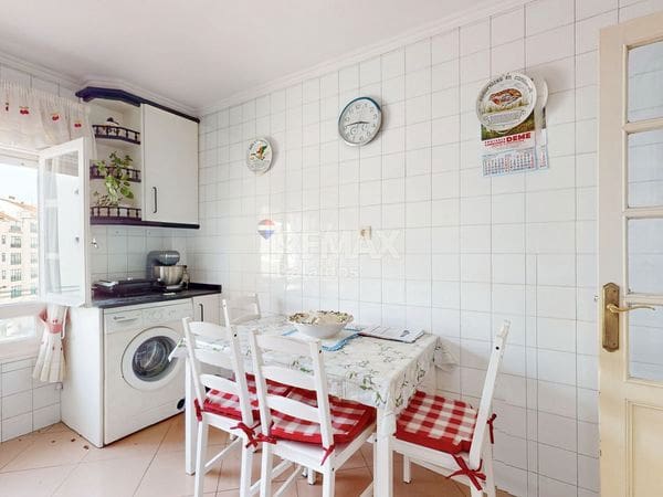 4 bedroom Flat for sale in Vigo - € 289,000 (Ref: 9730680)