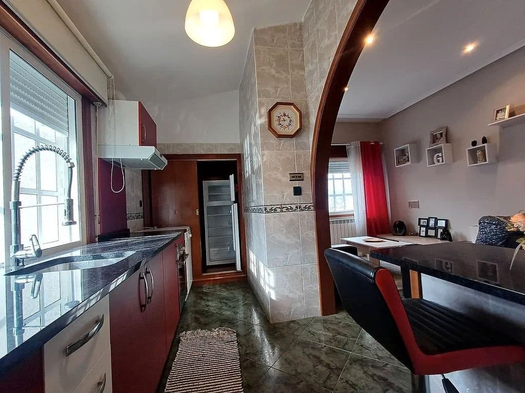 2 bedroom Flat for sale in A Caniza - € 99,000 (Ref: 9730681)