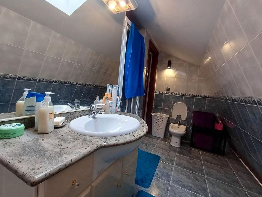 2 bedroom Flat for sale in A Caniza - € 99,000 (Ref: 9730681)