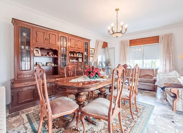 5 bedroom Flat for sale in A Caniza - € 159,000 (Ref: 9730682)