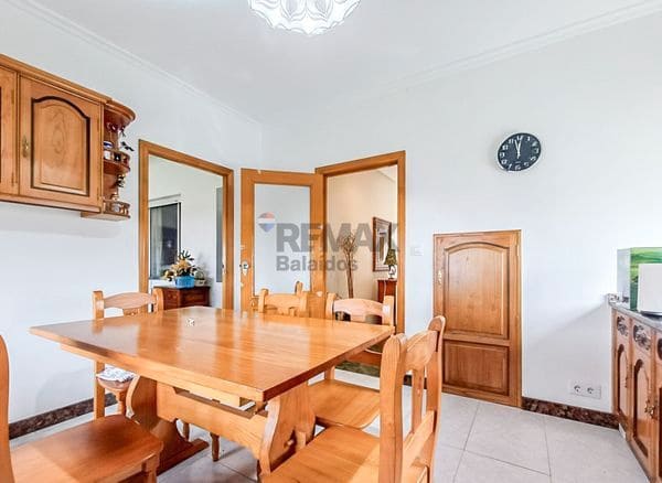 5 bedroom Flat for sale in A Caniza - € 159,000 (Ref: 9730682)