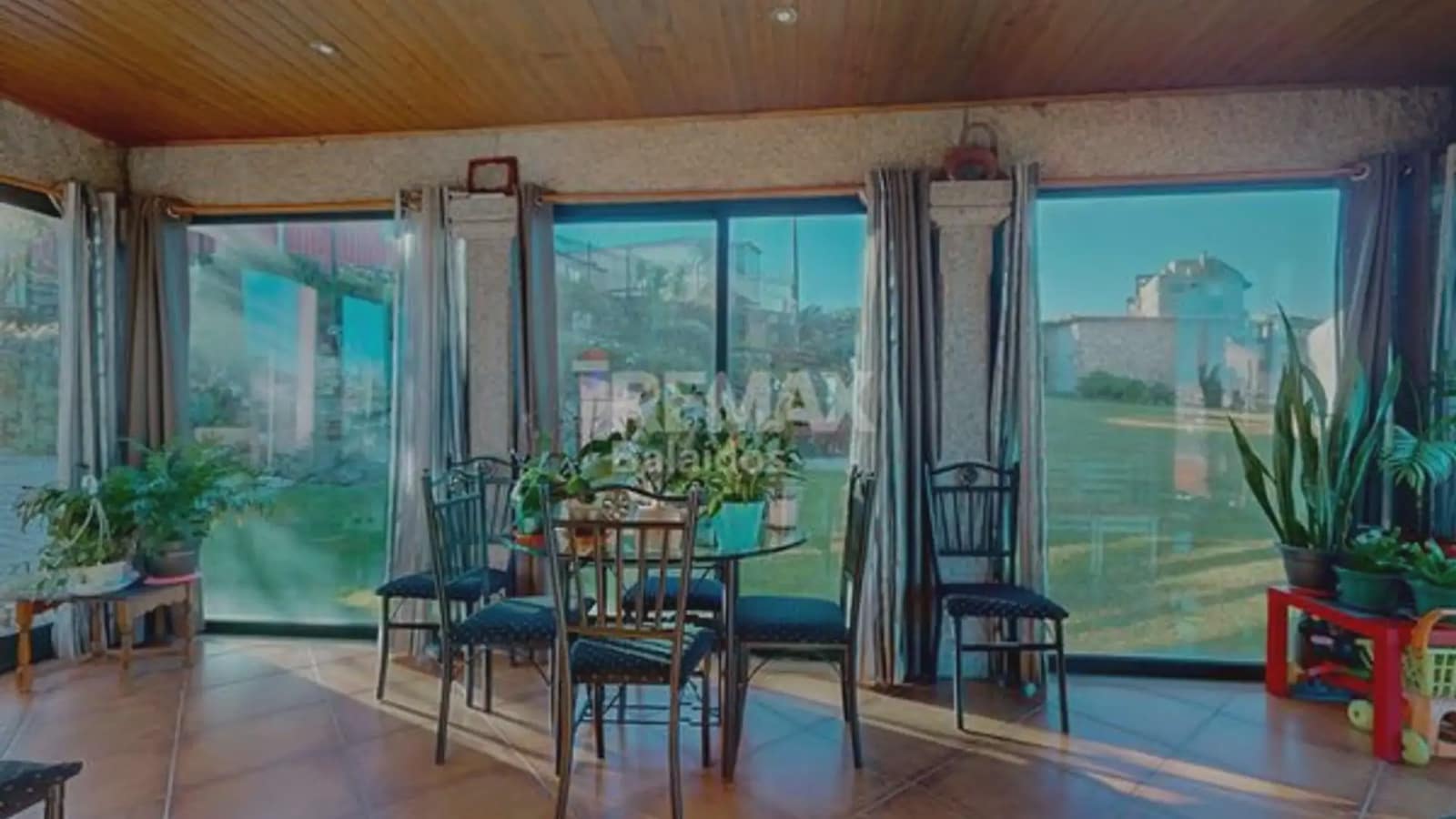 4 bedroom Villa for sale in Vigo with garage - € 570,000 (Ref: 9733904)