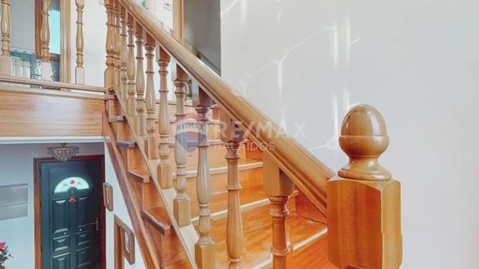 4 bedroom Villa for sale in Vigo with garage - € 570,000 (Ref: 9733904)