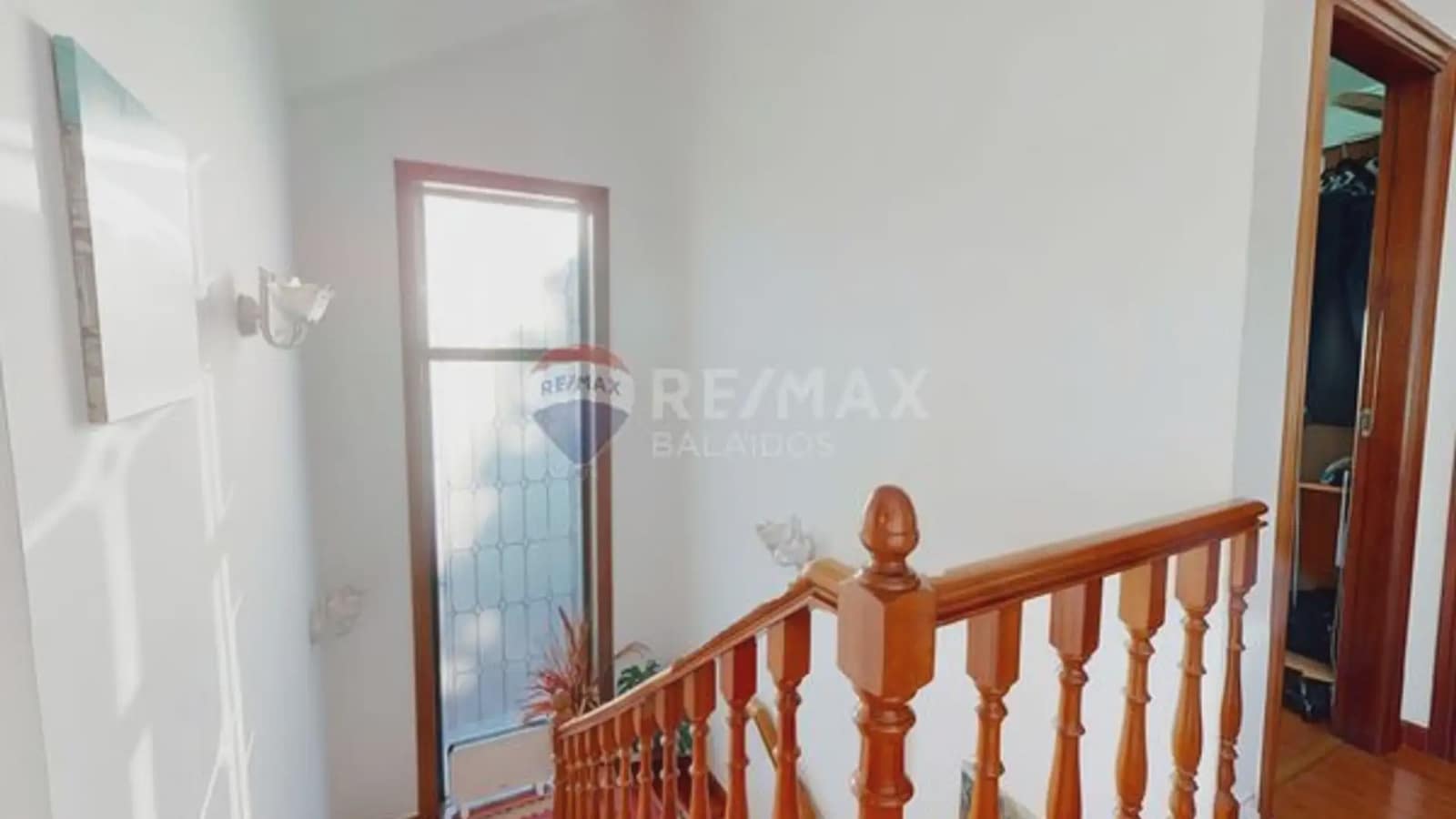4 bedroom Villa for sale in Vigo with garage - € 570,000 (Ref: 9733904)