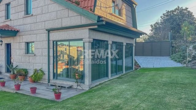 4 sovrum Villa till salu i Vigo med garage - 570 000 € (Ref: 9733904)