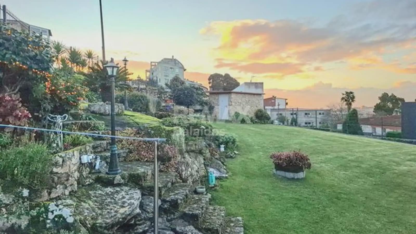 4 bedroom Villa for sale in Vigo with garage - € 570,000 (Ref: 9733904)