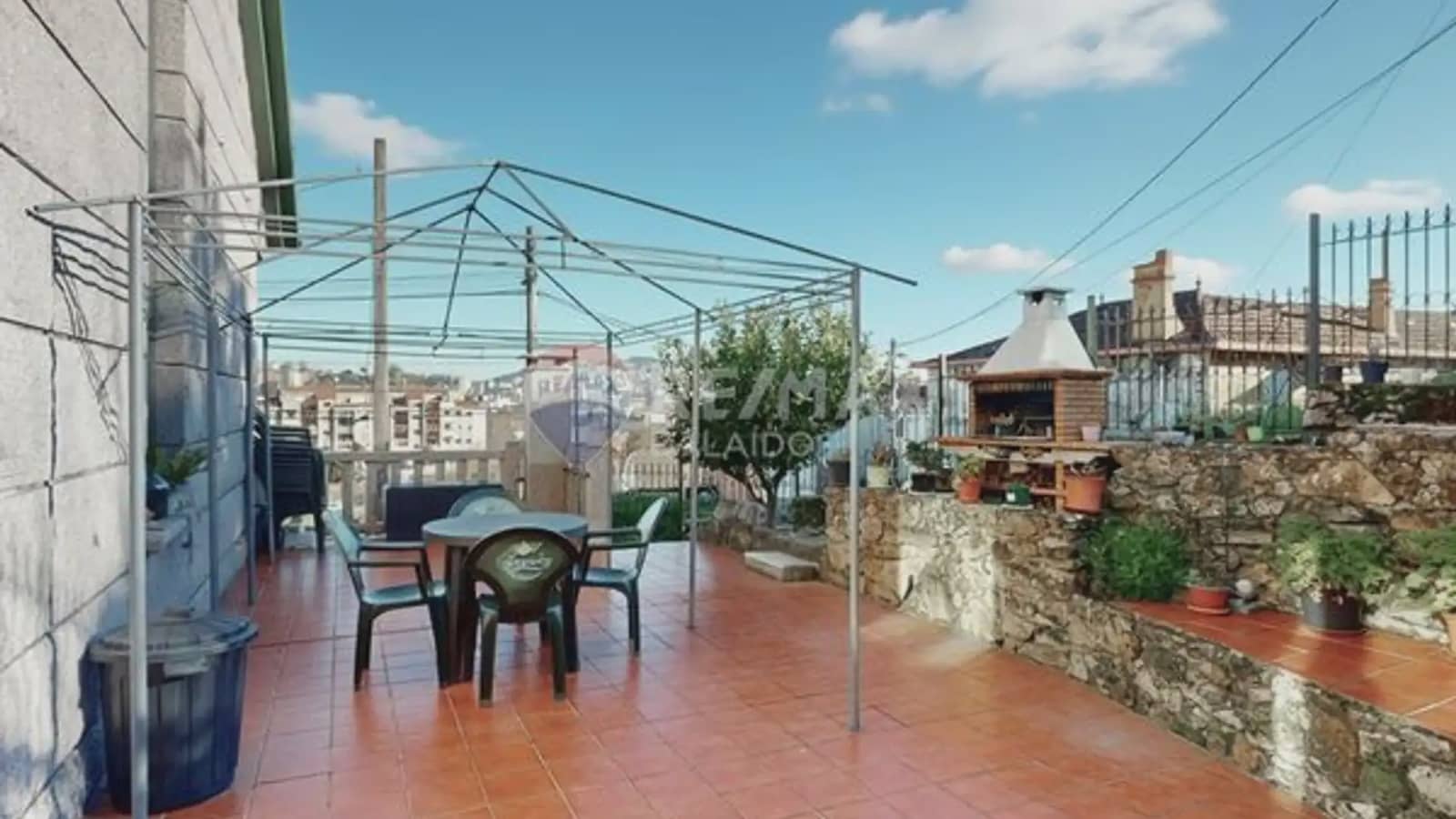 4 bedroom Villa for sale in Vigo with garage - € 570,000 (Ref: 9733904)