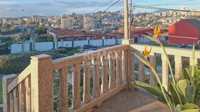 4 sovrum Villa till salu i Vigo med garage - 570 000 € (Ref: 9733904)