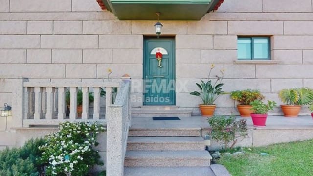 4 sovrum Villa till salu i Vigo med garage - 570 000 € (Ref: 9733904)