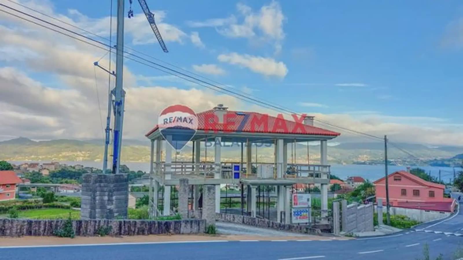 4 bedroom Villa for sale in Vilaboa - € 155,000 (Ref: 9733905)