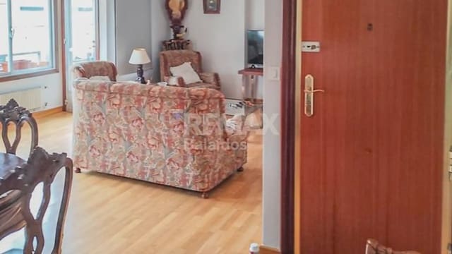 Piso de 4 habitaciones en Vigo en venta con garaje - 390.000 € (Ref: 9745836)