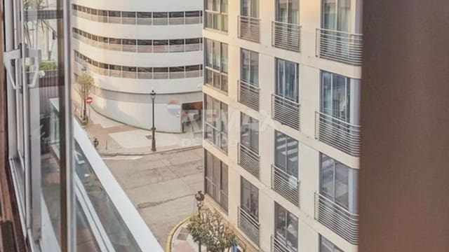 Piso de 4 habitaciones en Vigo en venta con garaje - 390.000 € (Ref: 9745836)