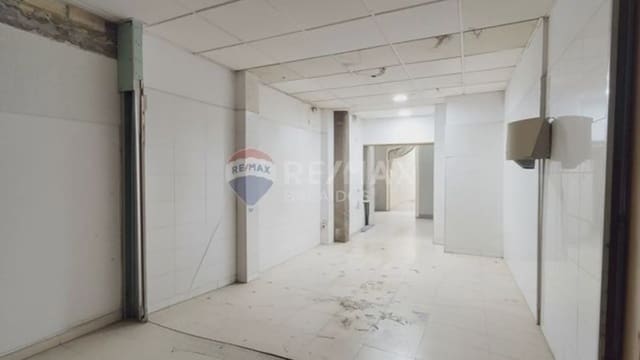 Kaupallinen myytävänä paikassa Vigo - 590 000 € (Ref: 9745837)