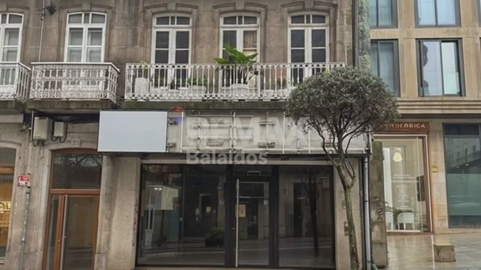 Commercial for sale in Vigo - € 590,000 (Ref: 9745837)