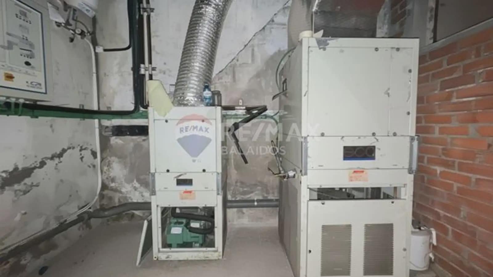 Commercial for sale in Vigo - € 590,000 (Ref: 9745837)