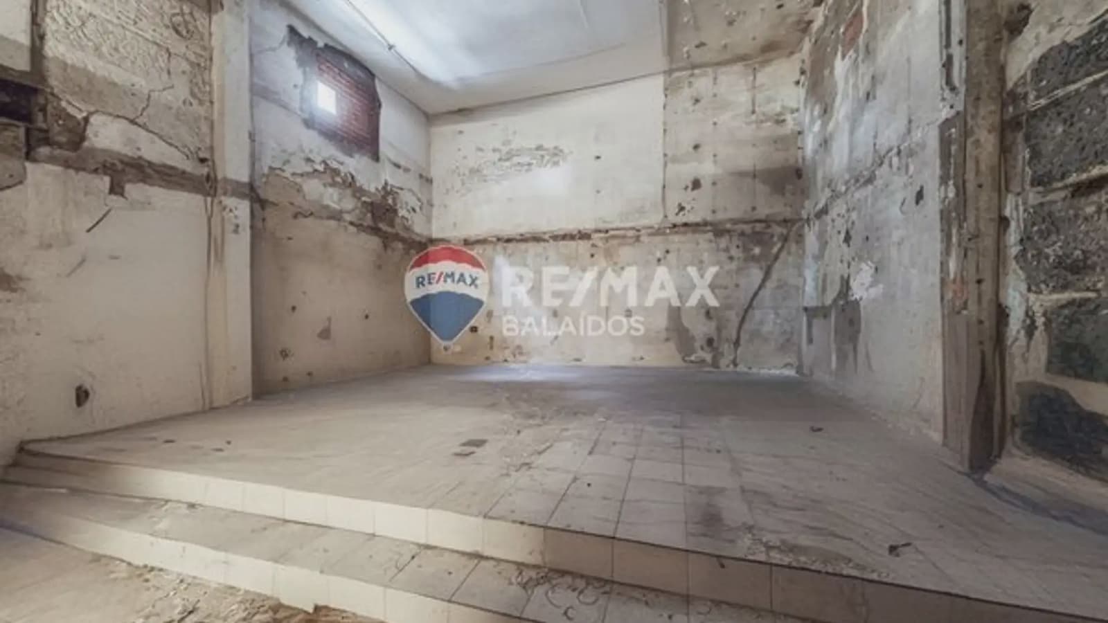 Commercial for sale in Vigo - € 590,000 (Ref: 9745837)