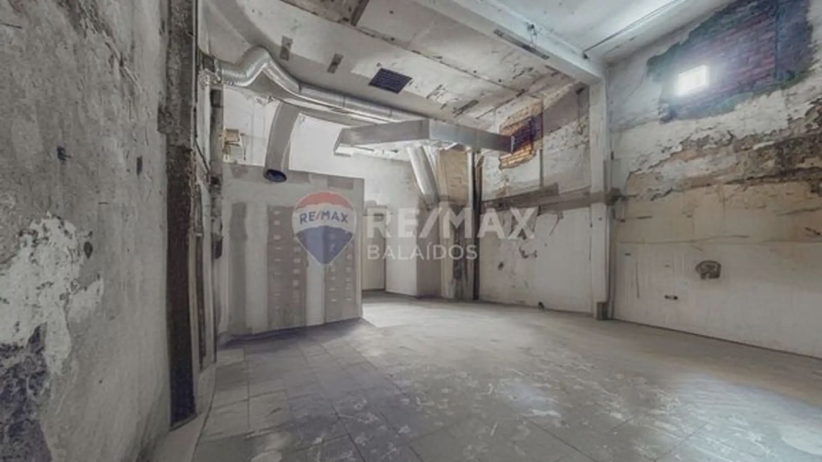 Commercial for sale in Vigo - € 590,000 (Ref: 9745837)