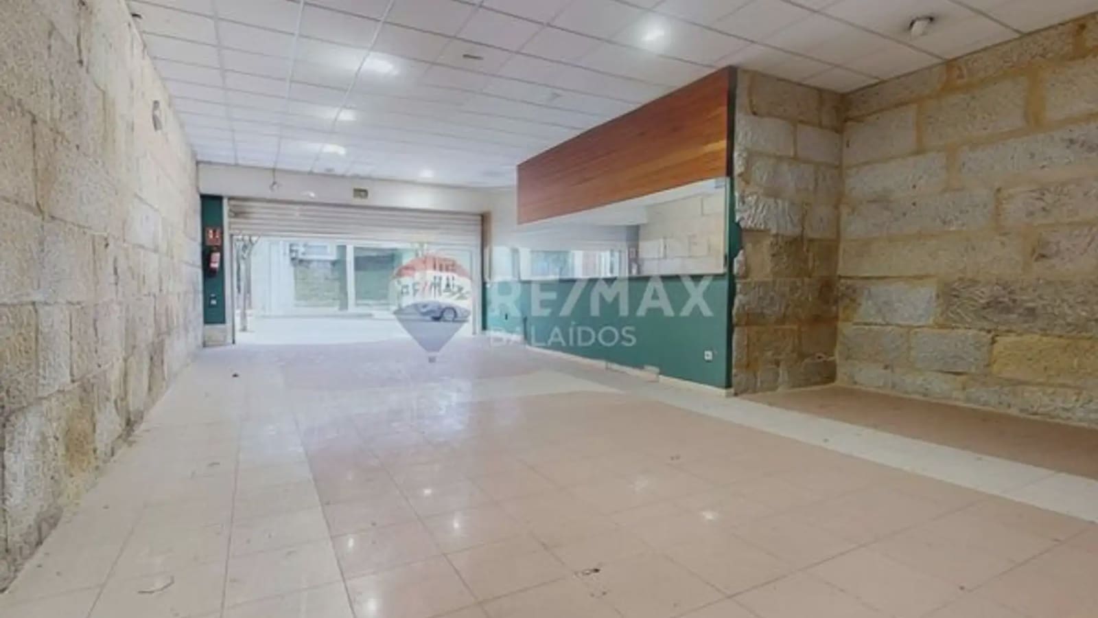 Commercial for sale in Vigo - € 590,000 (Ref: 9745837)