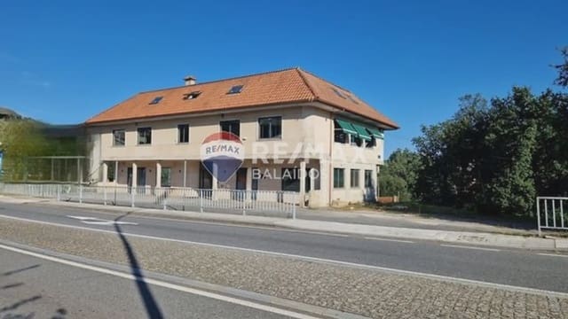 Kaupallinen myytävänä paikassa Vigo - 900 000 € (Ref: 9745838)