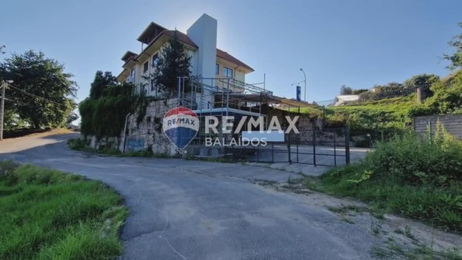 Commercial for sale in Vigo - € 900,000 (Ref: 9745838)