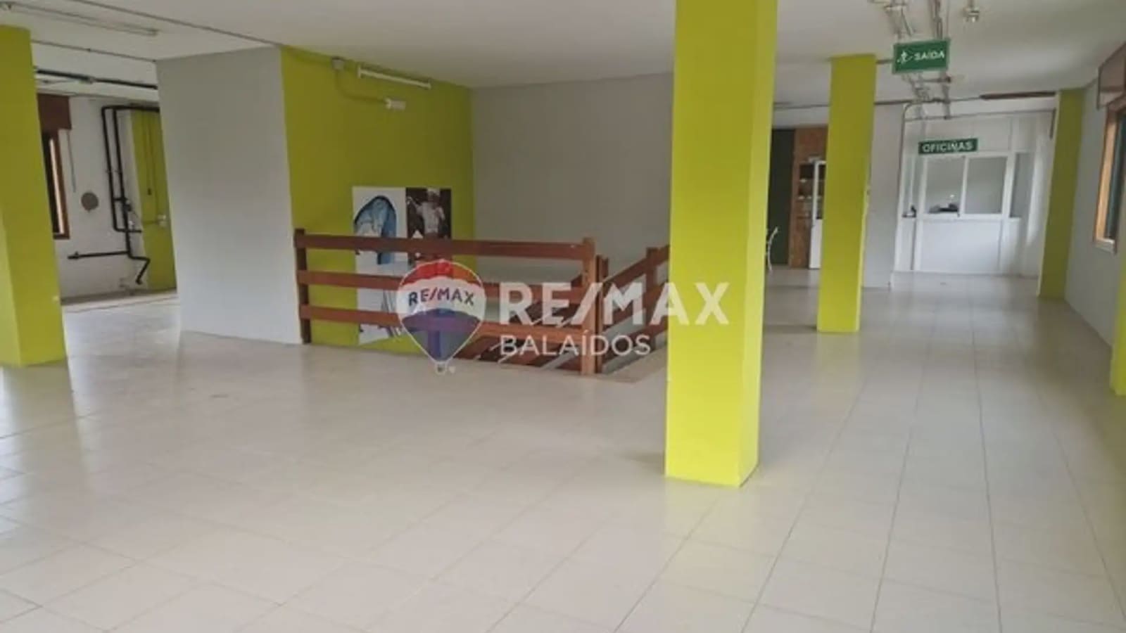 Commercial for sale in Vigo - € 900,000 (Ref: 9745838)