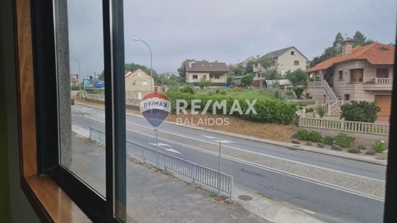Commercial for sale in Vigo - € 900,000 (Ref: 9745838)