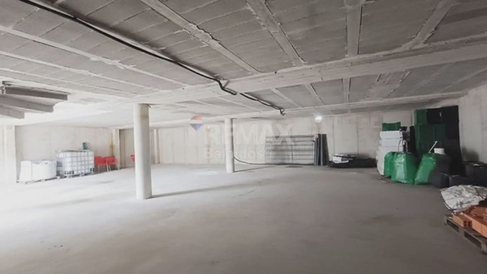 3 bedroom Villa for sale in O Porrino with garage - € 255,000 (Ref: 9745840)