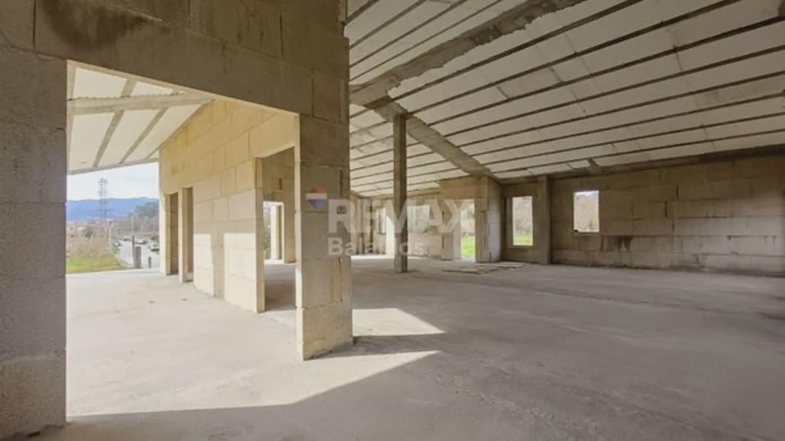 3 bedroom Villa for sale in O Porrino with garage - € 255,000 (Ref: 9745840)