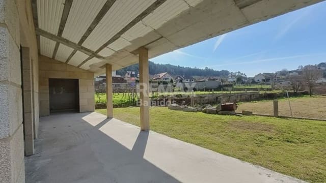 Chalet de 3 habitaciones en O Porriño en venta con garaje - 255.000 € (Ref: 9745840)