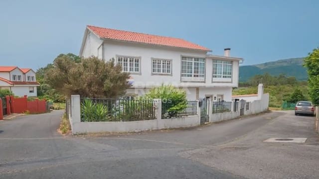 7 soverom Villa til salgs i A Pobra do Caramiñal - € 340 000 (Ref: 9745841)