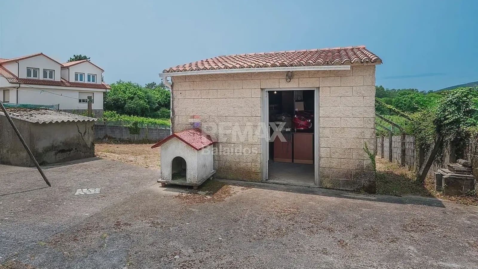7 bedroom Finca/Country House for sale in A Pobra do Caraminal - € 340,000 (Ref: 9745841)