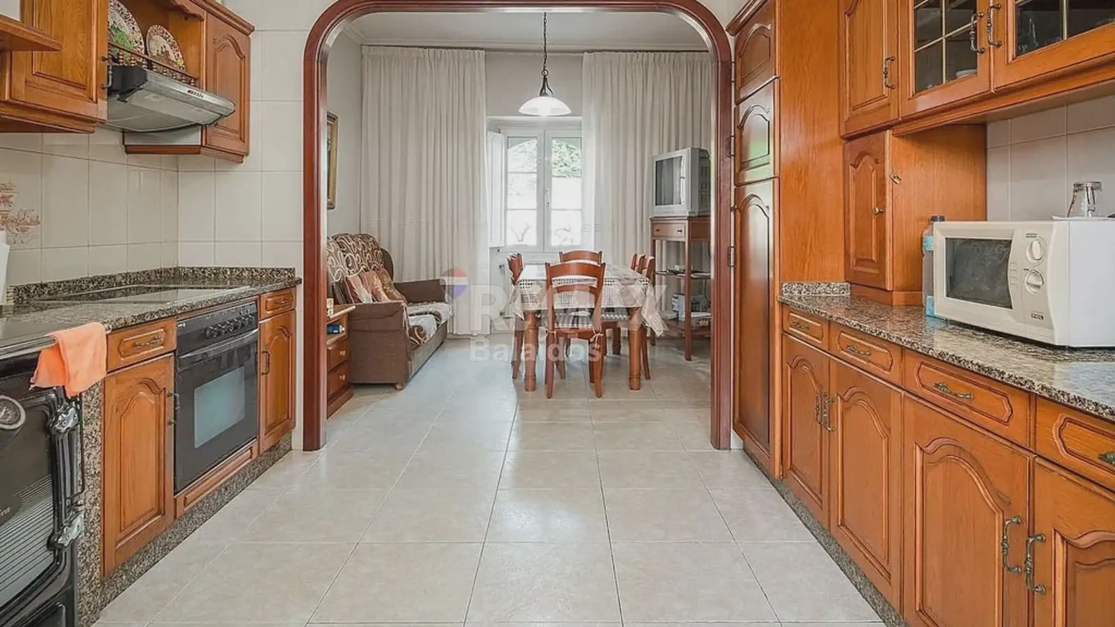 7 bedroom Finca/Country House for sale in A Pobra do Caraminal - € 340,000 (Ref: 9745841)