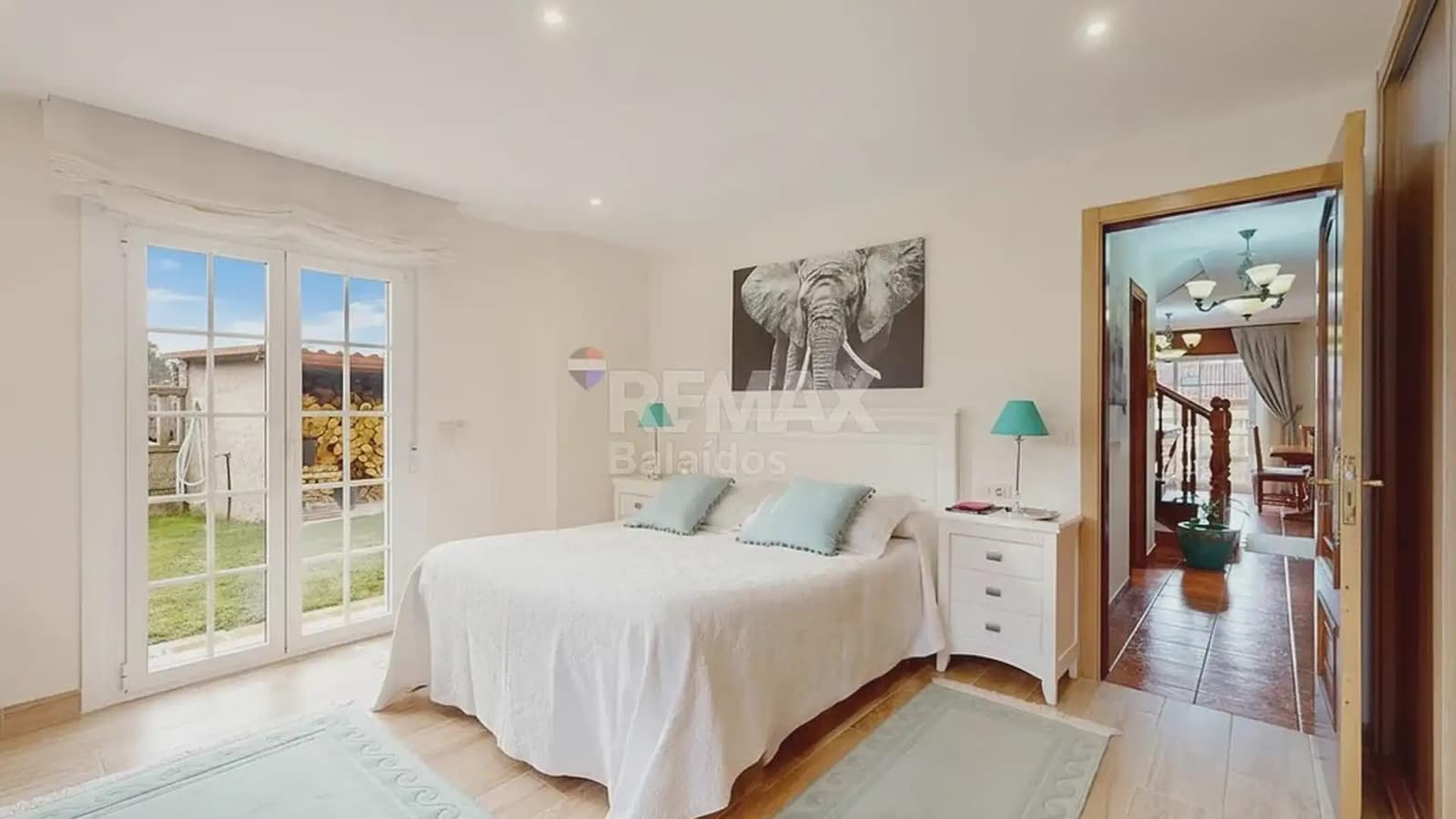 5 bedroom Villa for sale in Ponteareas with garage - € 425,000 (Ref: 9745842)