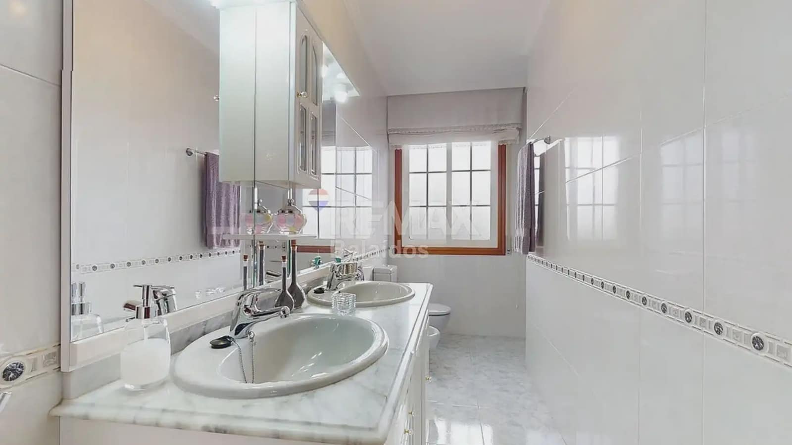 5 bedroom Villa for sale in Ponteareas with garage - € 425,000 (Ref: 9745842)