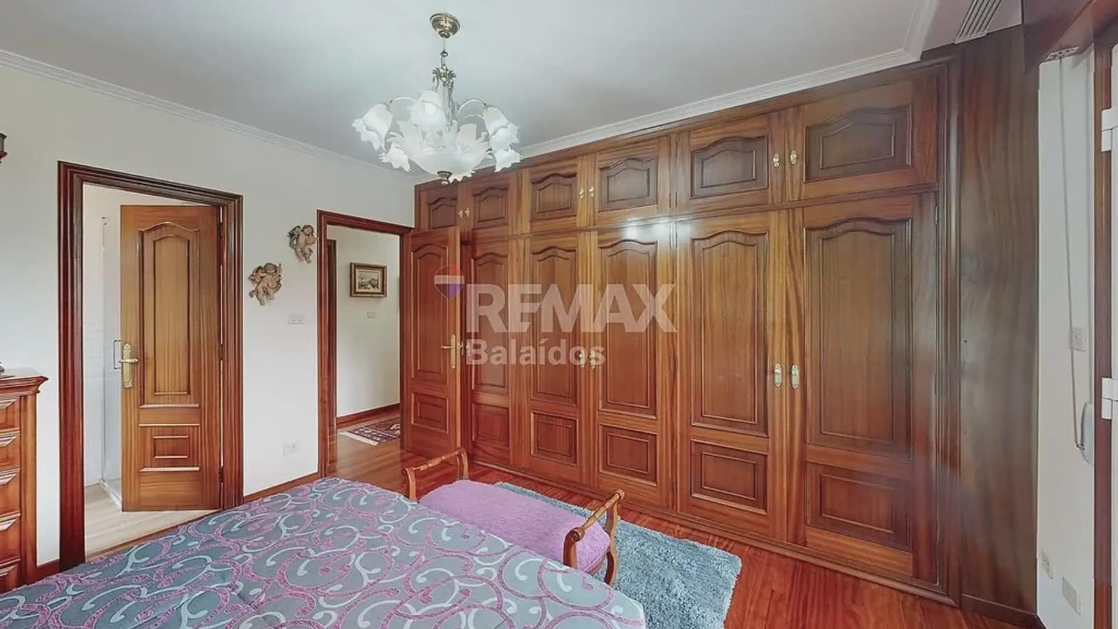 5 bedroom Villa for sale in Ponteareas with garage - € 425,000 (Ref: 9745842)