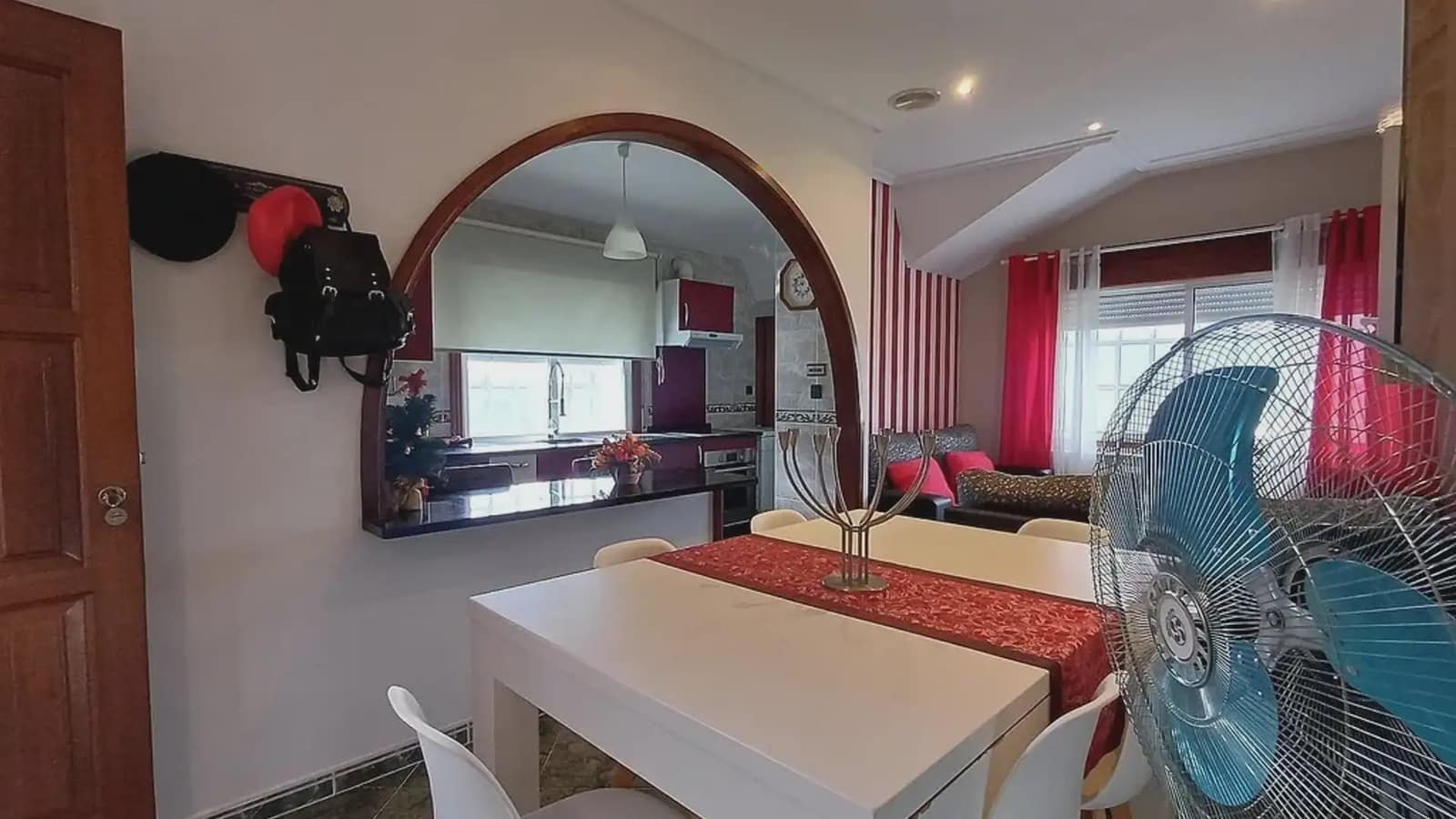 Ático de 2 habitaciones en A Cañiza en venta - 99.000 € (Ref: 9745843)