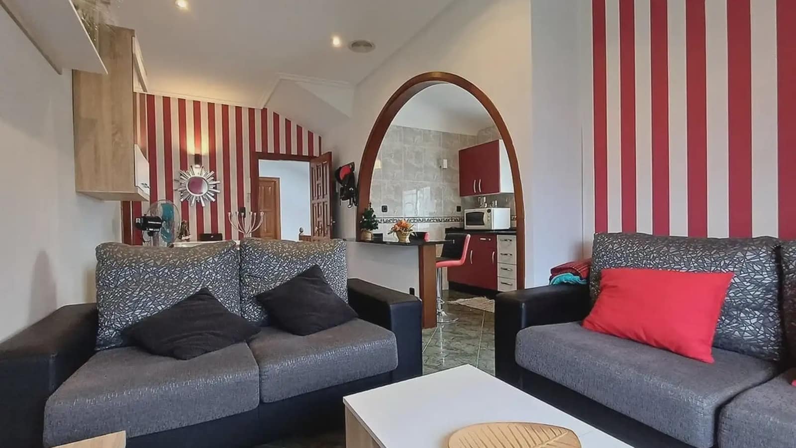 Ático de 2 habitaciones en A Cañiza en venta - 99.000 € (Ref: 9745843)